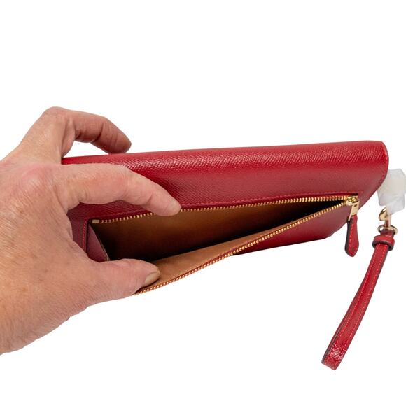 Large Roomy COACH Red Crossgrain Leather Travel Envelope Wristlet Wallet NWT - Picture 8 of 8